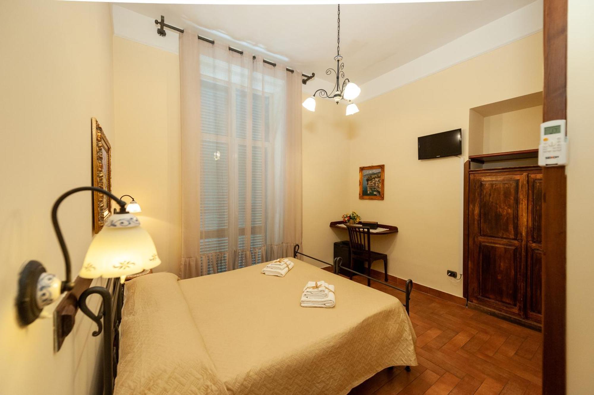 B&B Conte Cavour ナポリ エクステリア 写真