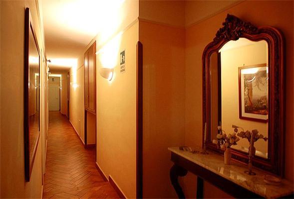 B&B Conte Cavour ナポリ エクステリア 写真