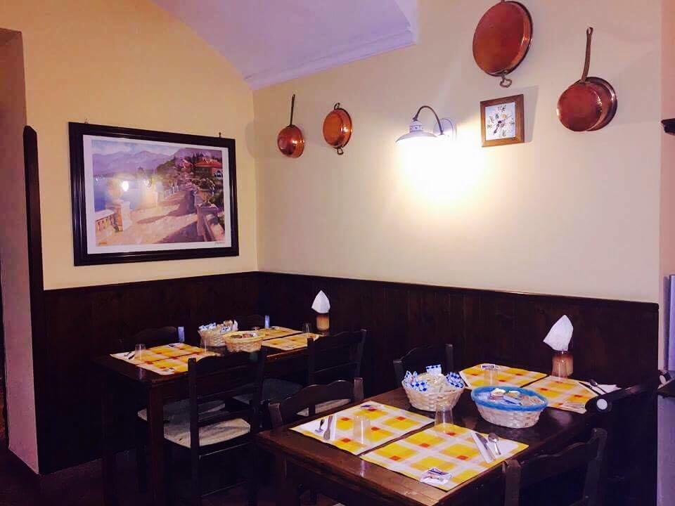 B&B Conte Cavour ナポリ エクステリア 写真