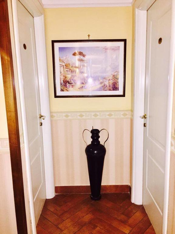 B&B Conte Cavour ナポリ エクステリア 写真