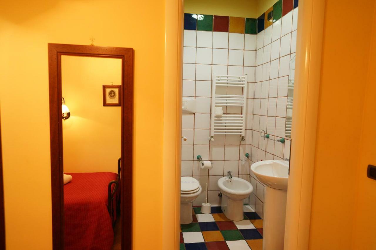B&B Conte Cavour ナポリ エクステリア 写真