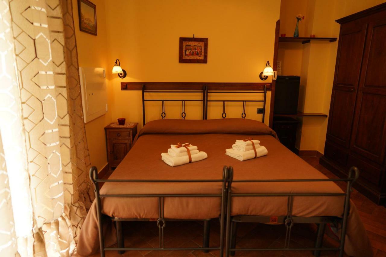 B&B Conte Cavour ナポリ エクステリア 写真