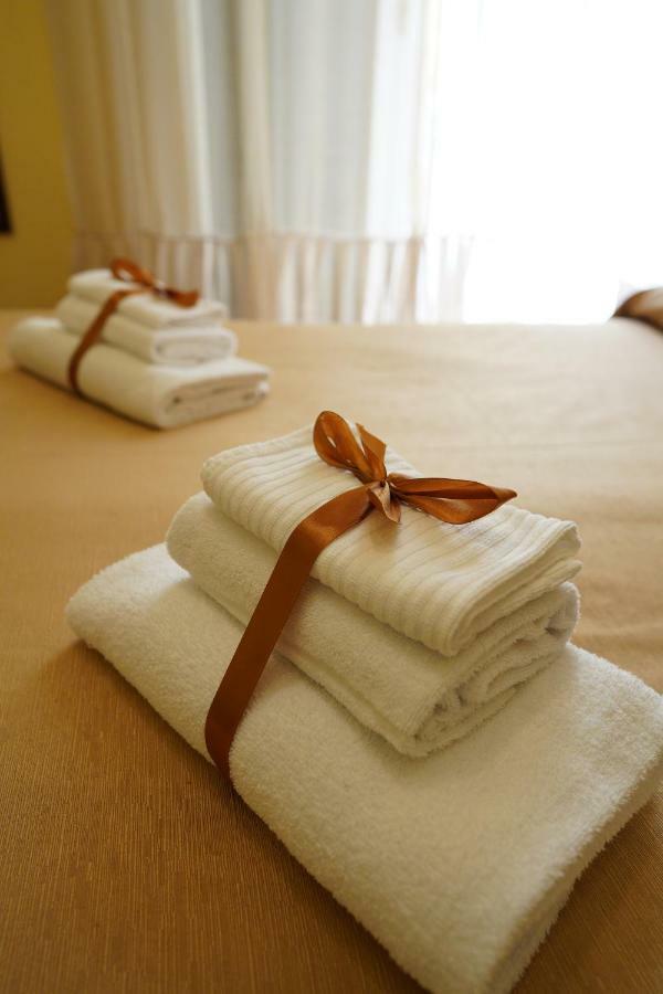 B&B Conte Cavour ナポリ エクステリア 写真