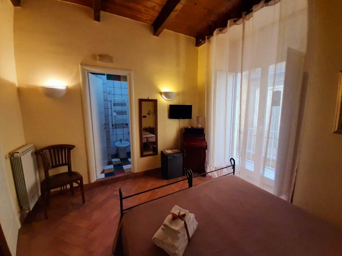 B&B Conte Cavour ナポリ エクステリア 写真