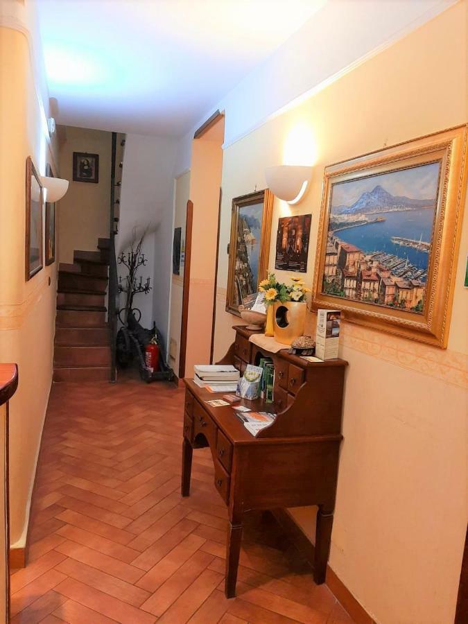B&B Conte Cavour ナポリ エクステリア 写真